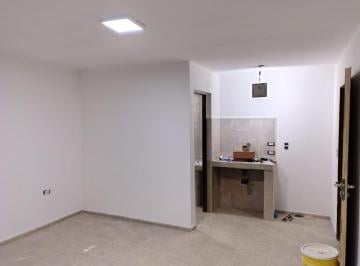 Bodega-Galpón en Alquiler de 2 ambientes  · Base Operativa en Alquiler