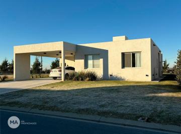 Casa · 146m² · 3 Dormitorios · 2 Cocheras · Casa 3 Dorm. - Vida Barrio Cerrado - Funes | Venta