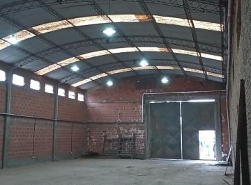 Depósito · 570m² · Depósito 570 m² en 2 Naves de 300 m² y 270 m² - Total o Parcial