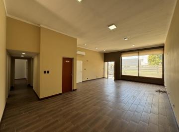 Casa · 145m² · 5 Ambientes · 2 Cocheras · Venta Casa 3 Dorm. en Alvarez