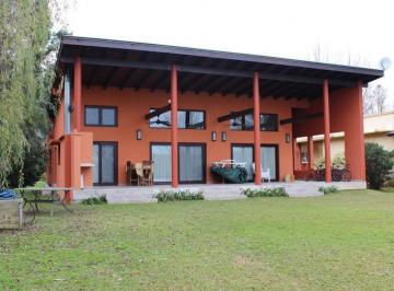 Casa · 250m² · 6 Ambientes · Venta Casa 4 Dorm. en Country Nautico Isla Santa Monica, Delta