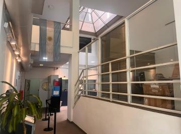 Oficina comercial de 12 ambientes, Córdoba · Alquilo Edificio de Oficinas