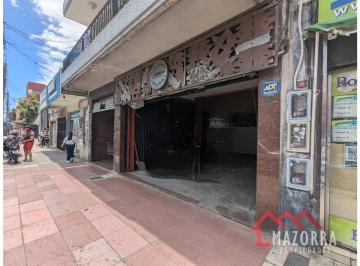 Local comercial · 200m² · Local en Alquiler - Caseros Centro