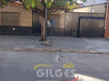 Casa · 160m² · 5 Ambientes · 1 Cochera · Ventacasa 5 Amb. Lomas del Mirador - Refaccionada a Nueva