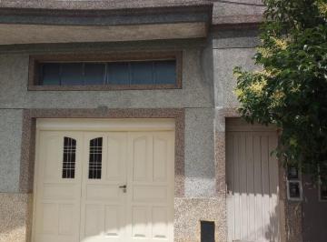 PH · 55m² · 3 Ambientes · Venta de PH 3 Amb. en Lomas del Mirador - Buen Estado - Pta. Baja C/patio