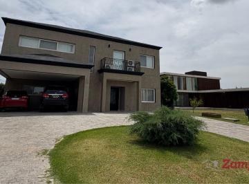 Casa · 320m² · 5 Ambientes · 3 Cocheras · Venta Casa 5 Ambientes La Providencia Resort