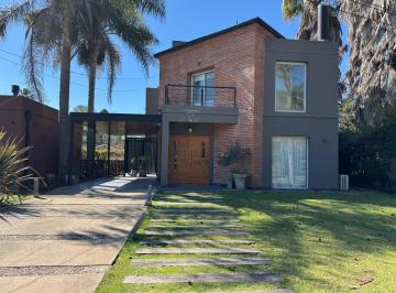 Casa · 160m² · 4 Ambientes · 2 Cocheras · Casa en Venta en Náutico Escobar C. C. - Golf 3