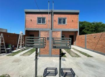 Casa · 241m² · 3 Ambientes · 1 Cochera · Casas - Duplex - Centro, Resistencia