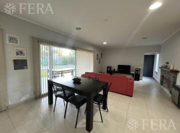Casa · 146m² · 4 Ambientes · Venta Casa de 4 Ambientes con Piscina en Barrio El Hípico - Ranelagh