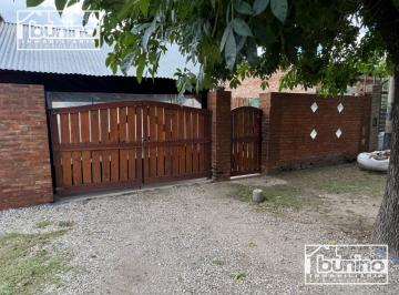 Casa · 80m² · 7 Ambientes · 1 Cochera · Casa en Venta, Apta Credito - 2 Dorm. + Comodin, Ibarlucea