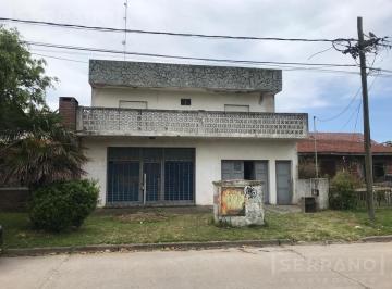 Casa · 219m² · 6 Ambientes · 1 Cochera · Venta Casa 6 Amb. Jardín. Garage y Local, Faro Norte, Mar del Plata