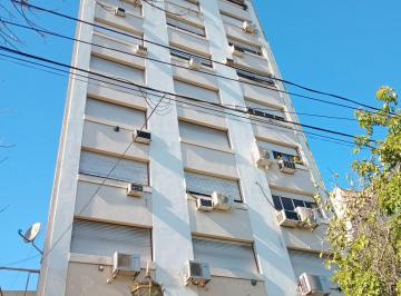 Departamento de 4 ambientes, Constitución · Bernardo de Irigoyen Al 1300