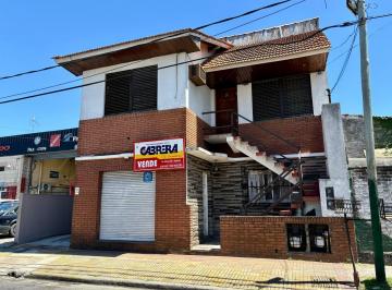 Casa · 173m² · 6 Ambientes · 1 Cochera · Casa en Temperley Este