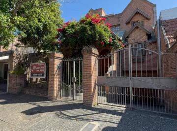 Casa · 307m² · 5 Ambientes · 3 Cocheras · Haedo Sur Residencial Importante Chalet de 5 Amb