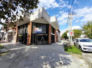 Local comercial , Avellaneda · Local en Esquina 2 Plantas + Espacio Aéreo. Posibilidades de Ampliacion!