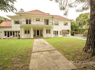 Casa · 560m² · 9 Ambientes · Casa Venta Vicente Lopez 9 Ambientes Parque Piscina Bajo Vicente Lopez