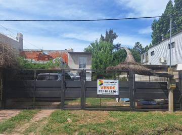 Casa de 3 ambientes, La Plata · Casa en Venta Sicardi
