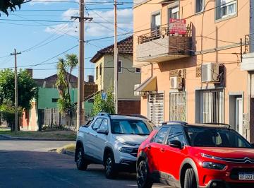 PH de 3 ambientes, La Matanza · Oportunidad Venta PH Al Frente 3amb. a Refaccionar con Garage Para Varios Autos