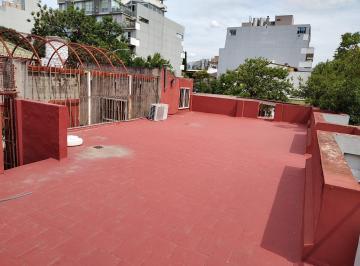Casa · 150m² · 4 Ambientes · 1 Cochera · Casa en Esquina