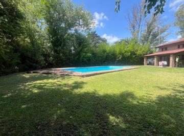 Quinta vacacional · 110m² · 4 Ambientes · 1 Cochera · Quinta en Alquiler Enero y Febrero