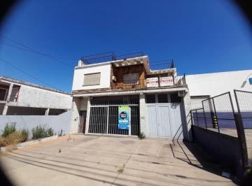 Local comercial de 8 ambientes, Merlo · Local con Vivienda Sobre Av Eva Peron