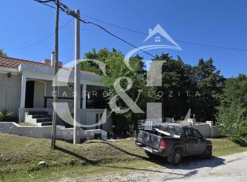 Casa de 5 ambientes, San Antonio de Arredondo · Venta de Chalet de 2 Dorm. C/pileta en San Antonio de Arredondo