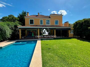 Casa de 4 ambientes, Pilar · Casa en Venta. 4 Amb. Escritorio, Playroom y Dependencia. La Peregrina Pilar.