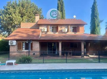 Casa · 165m² · 4 Ambientes · 2 Cocheras · Casa en Alquiler Country Club Banco Provincia