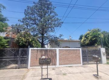 Casa · 120m² · 2 Ambientes · 1 Cochera · Gran Oportunidad. Venta Complejo de 3 Departamentos. Monte Grande