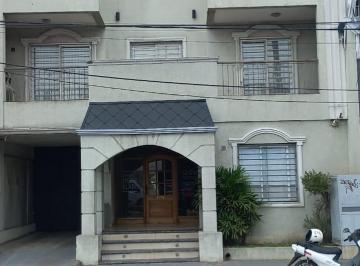Departamento de 1 ambiente, Almirante Brown · Excelente Depto. Monoambiente 3er Piso, con Balcon y con Cochera!