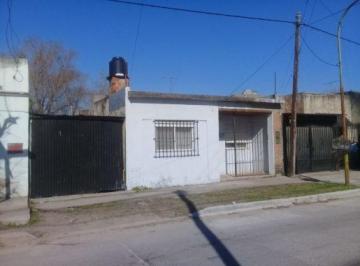 Casa de 1 ambiente, Berisso · Venta - Oportunidad! - Casa C/losa en 17 E/ 156 Norte y 157 – Berisso