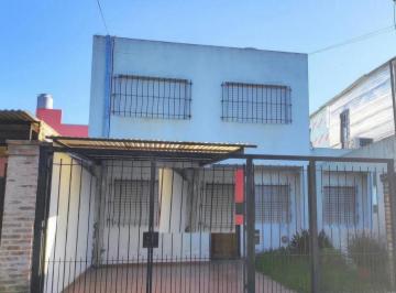 Casa · 94m² · 5 Ambientes · 1 Cochera · Casa en Venta - 4 Dorm., 2 Baños - 115 m² - Altos de San Lorenzo, La Plata