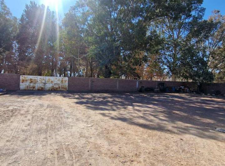 Terreno · 942m²
