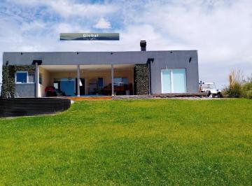 Casa de 5 ambientes, Mari Menuco · Casa Barrio La Península Lago Marí Menuco, Neuquén Patagonia Argentina