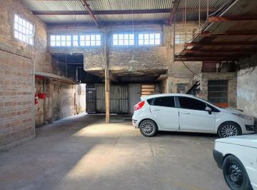 Bodega-Galpón · 181m² · 3 Ambientes · Casa Mas Galpon en Venta a m del Casino