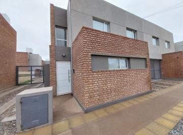 PH · 112m² · 4 Ambientes · 1 Cochera · Apto Crédito - Dúplex 3 Dorm. - B° Confluencia Rural - Neuquén