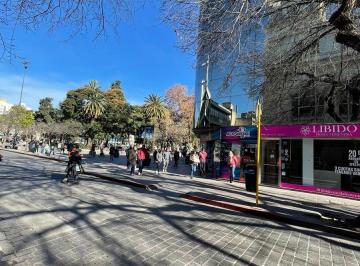 Local comercial · 67m² · Venta de Local Comercial - Sobre Rivadavia a m de Plaza San Martín - Pleno Centro de Córdoba