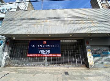 Local comercial · 680m² · 3 Dormitorios · Local en Lomas de Zamora