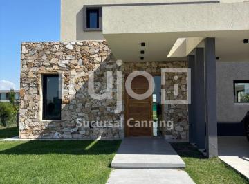 Casa · 210m² · 5 Ambientes · 2 Cocheras · Casa en Venta en Barrio Privado Terralagos - Canning