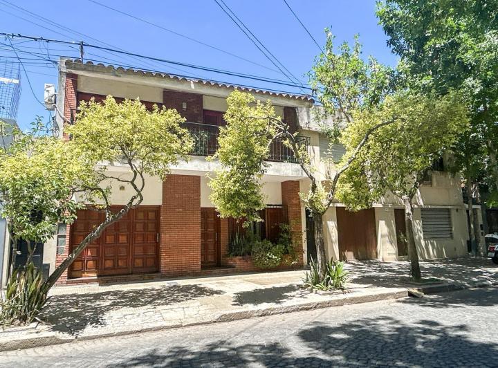 Casa · 136m² · 5 Ambientes · 1 Cochera