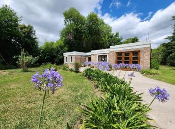Quinta vacacional · 228m² · 4 Ambientes · 4 Cocheras · Casaquinta en El Cazador