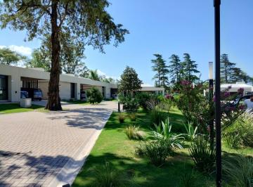 Casa · 215m² · 4 Ambientes · 2 Cocheras · Casa 1 Planta 3 Dorm. Housing Cerrado La Macarena Villa Allende Golf