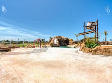 Terreno · 807m² · 1 Ambiente · 1 Cochera · Terreno - Constitución