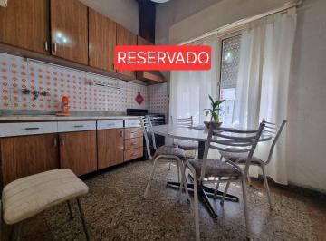 PH · 74m² · 3 Ambientes · PH 3 Ambientes y Medio, Al Frente a 200 m de Hipólito Irigoyen.