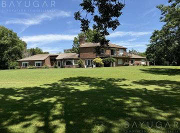 Casa · 540m² · 9 Ambientes · 2 Cocheras · Venta Casa - Countrie Chacras de Murray / Pilar