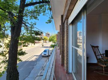Departamento de 5 ambientes, Ciudad de Santa Fe · Dpto 2 Dorm C/cochera - Güemes 3856
