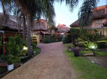 Hotel · 675m² · 12 Dormitorios · 8 Cocheras · Complejo de Cabañas en Colon, Entre Rios