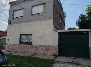 Casa · 260m² · 10 Ambientes · 1 Cochera · Venta de Casa Multifamiliar