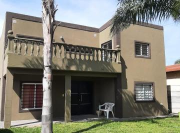 Quinta vacacional · 200m² · 4 Ambientes · Casa Quinta con Piscina en Alquiler, Disponible Febrero 2025, en Parque Leloir