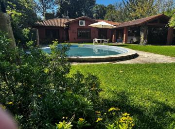 Casa · 160m² · 3 Ambientes · 2 Cocheras · Venta Casa Quinta El Trebol 3 Dorm. 1 Suite con Piscina